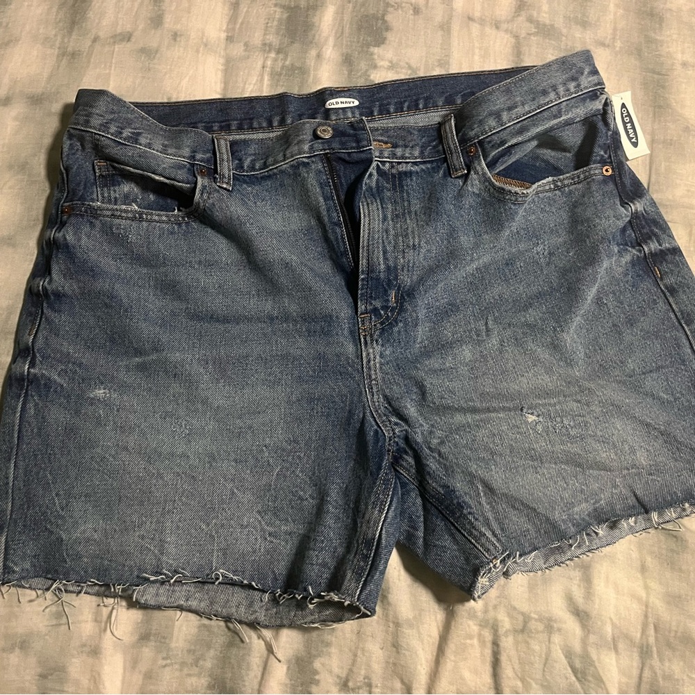 BRAND NEW Old Navy Jean shorts, size 16